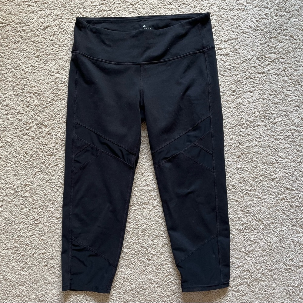 Black Athleta Crop Tight Size Medium